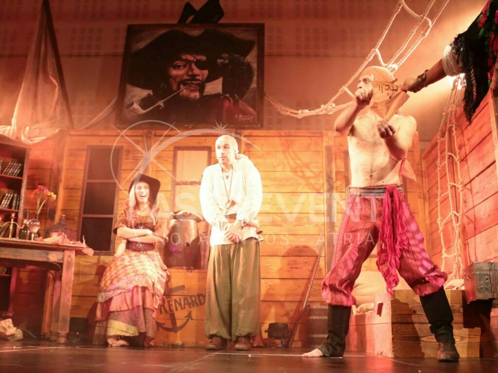 Groupe Astrevent artiste scène pour soirée corsaire pirate en soirée évènementielle